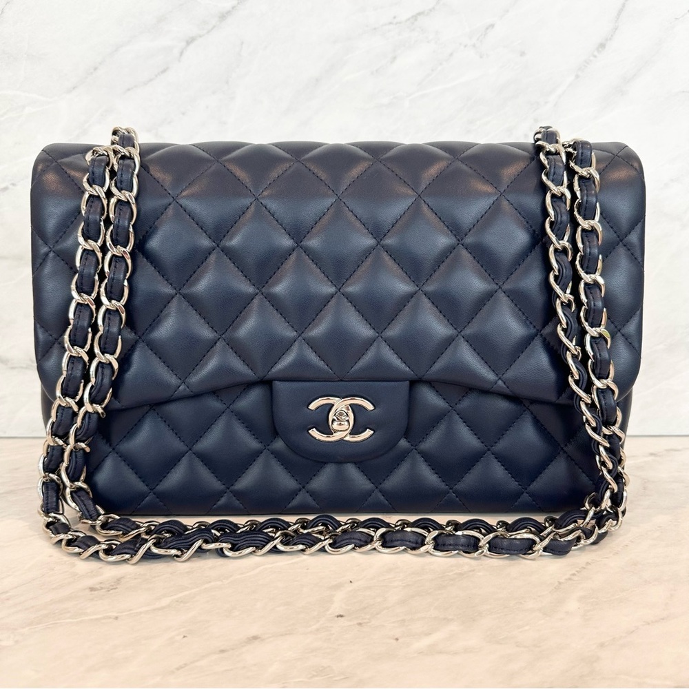 (SOLD) Chanel Jumbo Double Flap Navy with silver-tone hardware